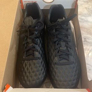 Nike Legend 8 Pro FG soccer cleats Unisex